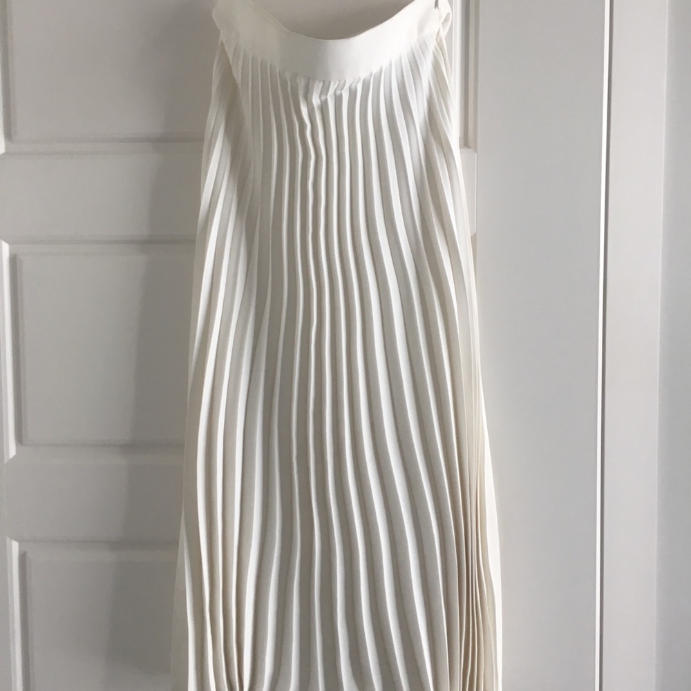 Zara midi length/ high rise pleated skirt